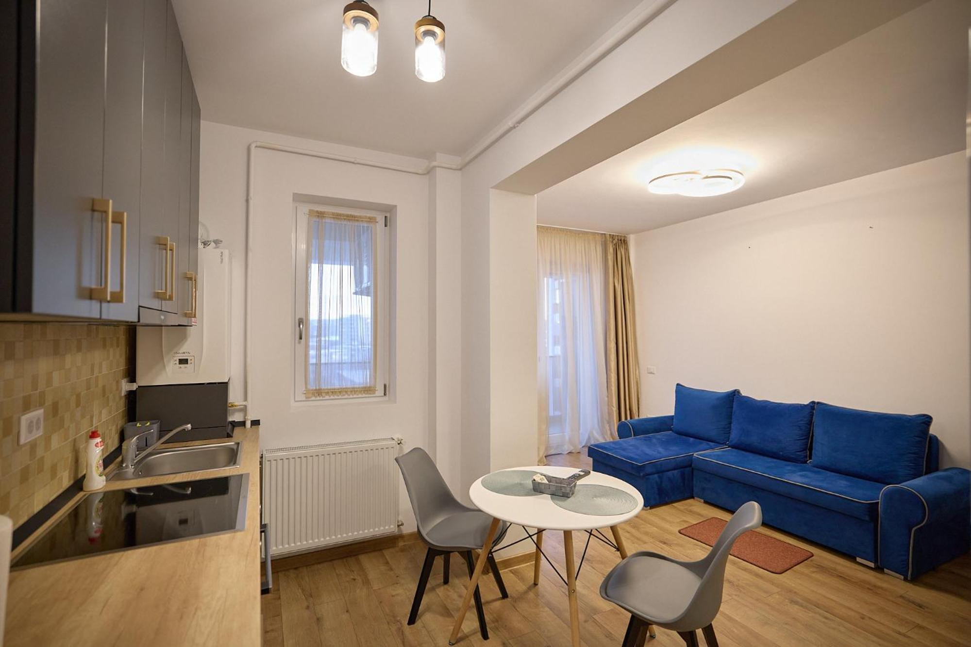 Cozy Collection Apartments At Palas Mall ยาช ภายนอก รูปภาพ