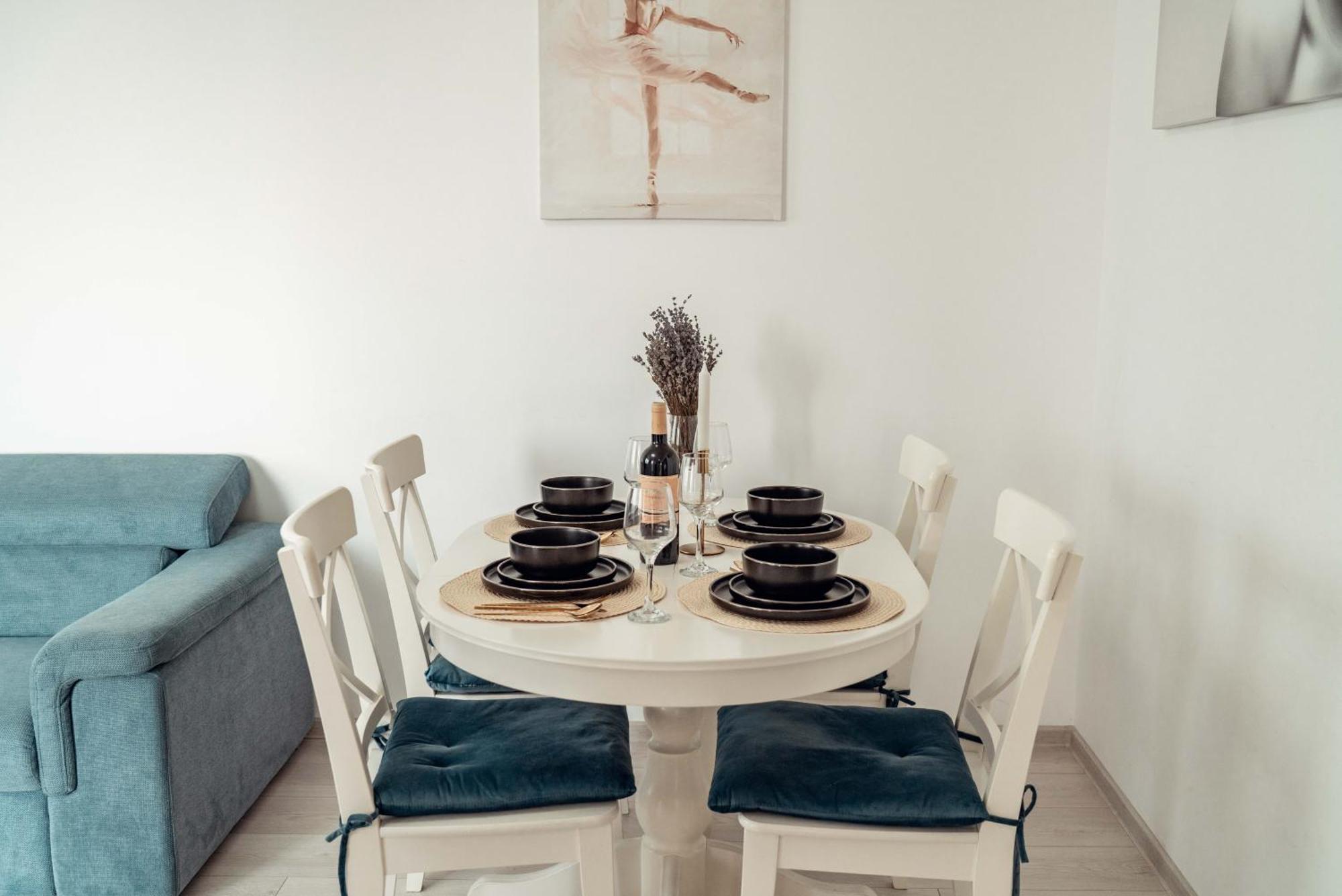 Cozy Collection Apartments At Palas Mall ยาช ภายนอก รูปภาพ