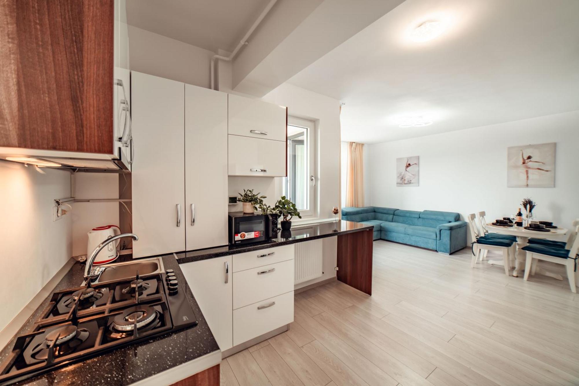 Cozy Collection Apartments At Palas Mall ยาช ภายนอก รูปภาพ