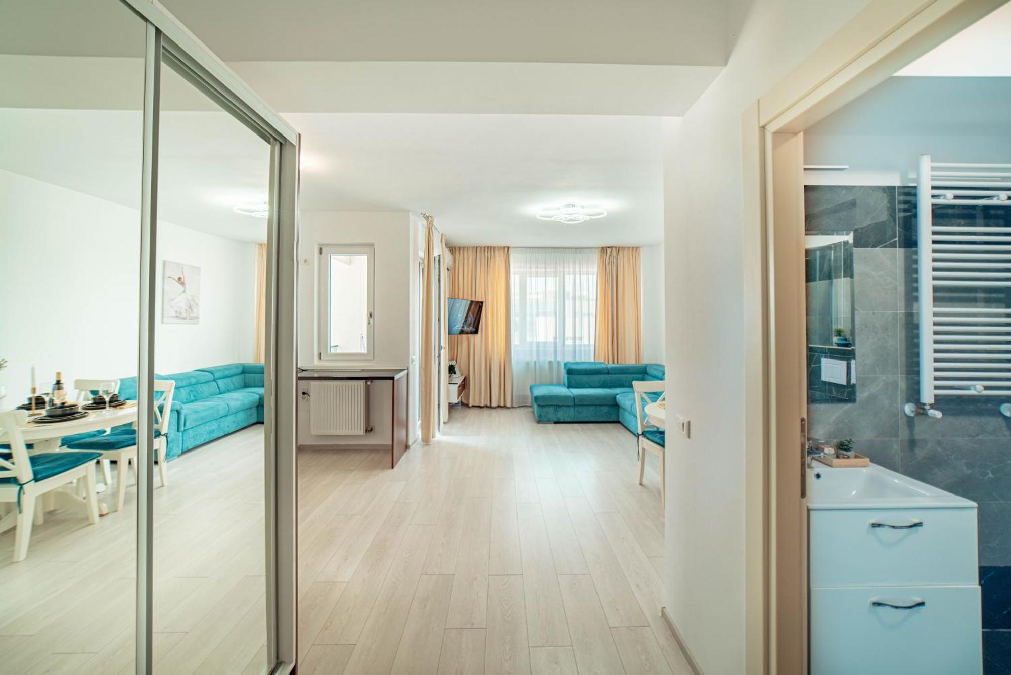 Cozy Collection Apartments At Palas Mall ยาช ภายนอก รูปภาพ