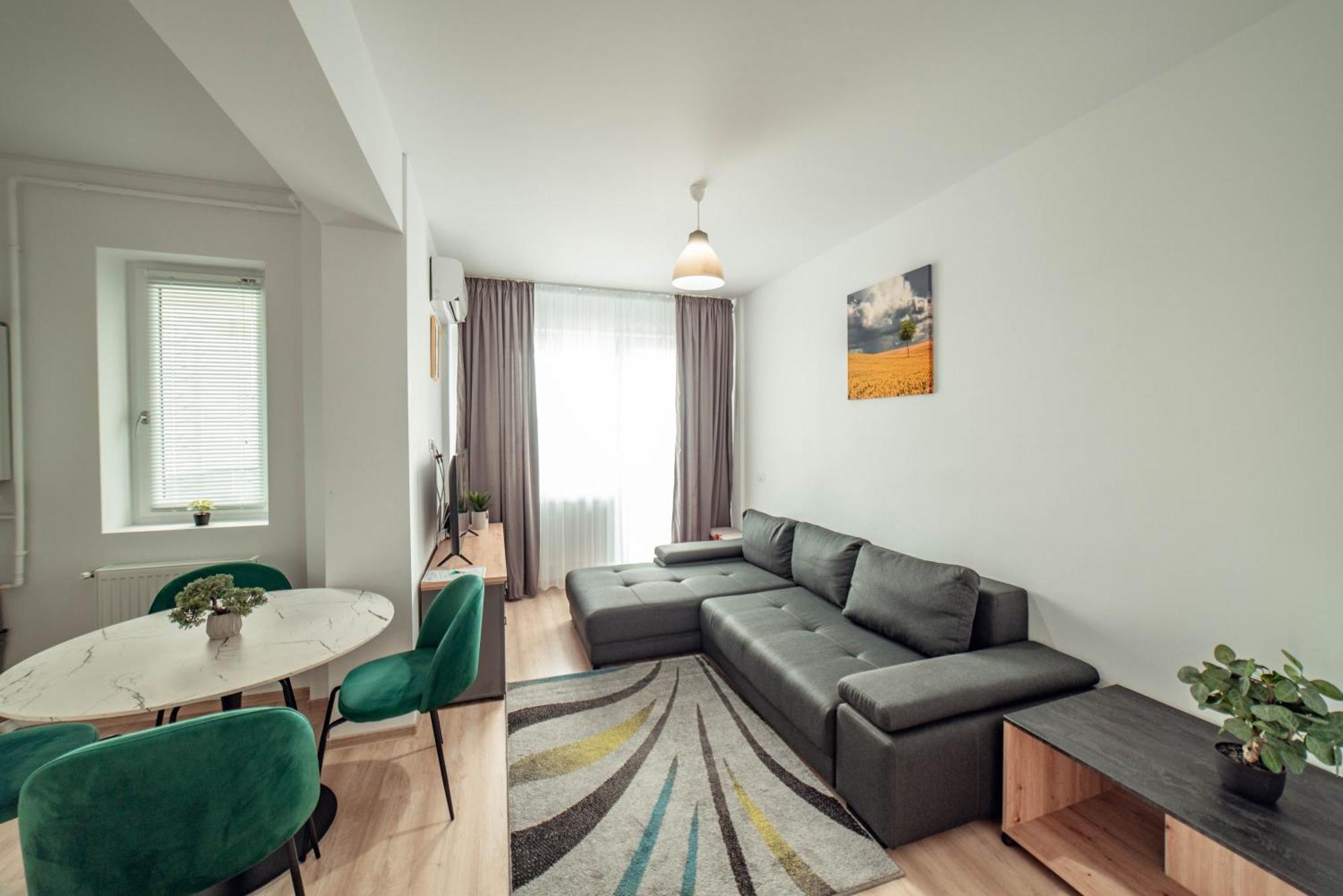 Cozy Collection Apartments At Palas Mall ยาช ภายนอก รูปภาพ