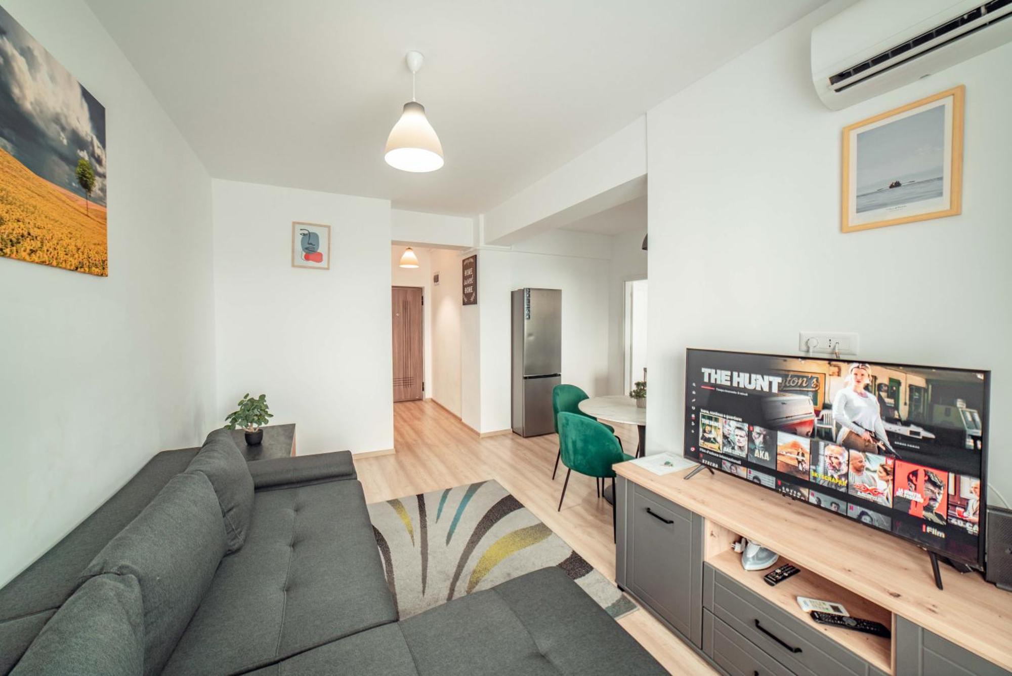 Cozy Collection Apartments At Palas Mall ยาช ภายนอก รูปภาพ